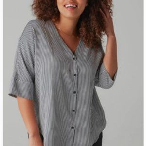 NWT VETTA Boyfriend Shirt, Size Medium